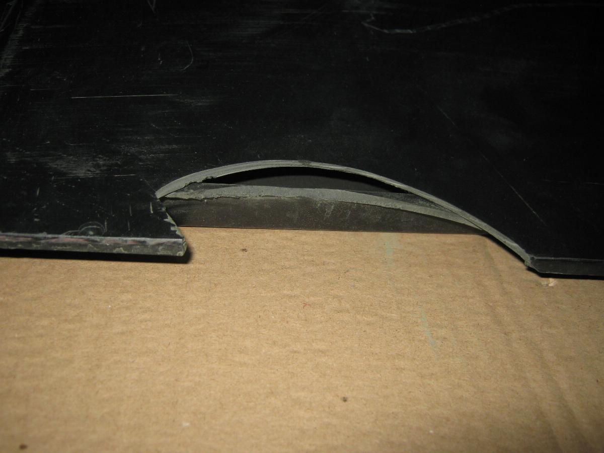 Накладка двери правая пластик Volvo FH/FM/FMX/NH 9/10/11/12/13/16 (уценка) TD0751051BRу