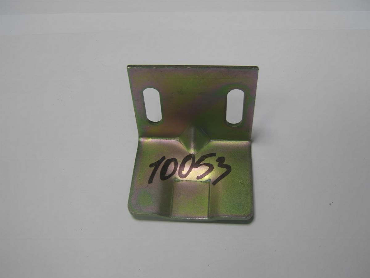 Упор замка моторного люка ПАЗ 3205-5313026-10